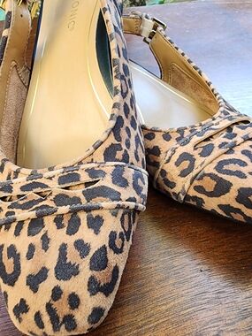 Vionic Lynda Leopard Print Suede Square Toe Slingback Orthotic Flats